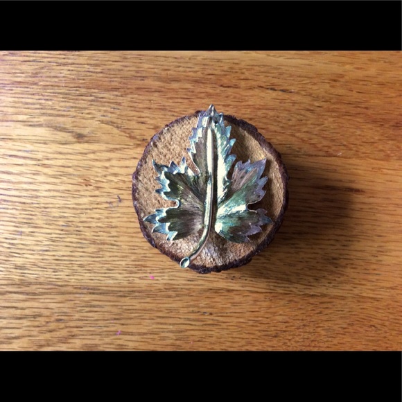 Sarah Coventry Jewelry - Vintage Sarah Coventry: Gold/Silver Toned Brooch